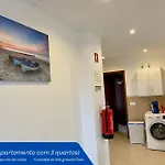 W.h.house Atouguia Da Baleia