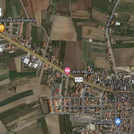 W.h.house ホームステイ アトウギア・ダ・バレイア