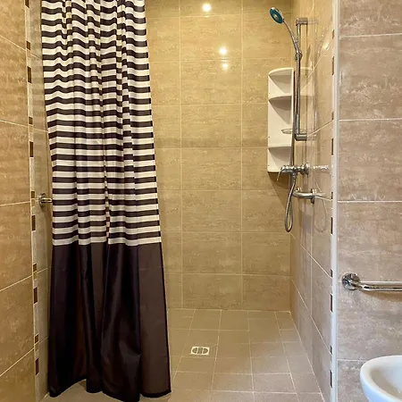 W.h.house ホームステイ